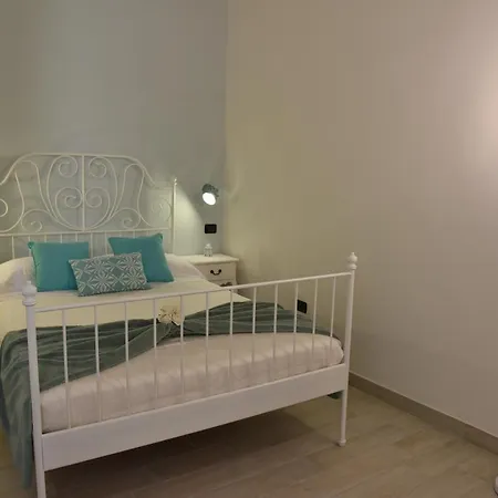 Ai Raggi Di Sole Bed & Breakfast 4*