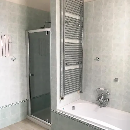 Ai Raggi Di Sole Bed & Breakfast