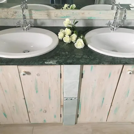 לינה וארוחת בוקר Ai Raggi Di Sole 4*