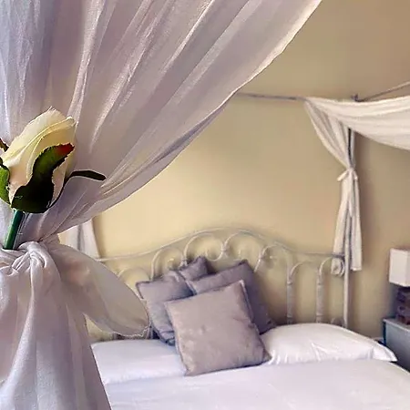 Ai Raggi Di Sole Bed & Breakfast 4*