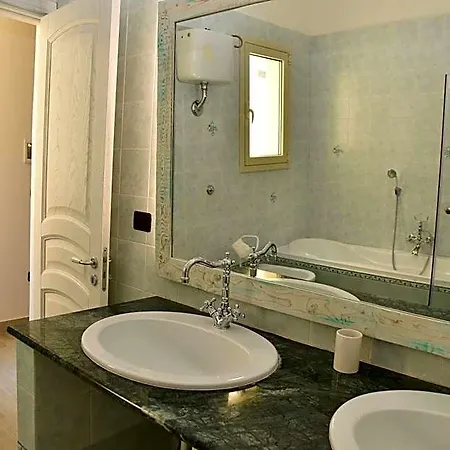 Ai Raggi Di Sole 4*
